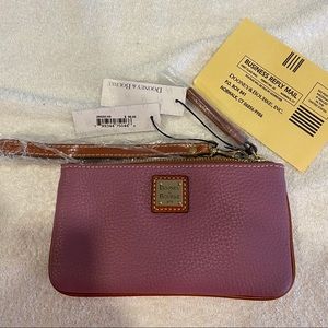 NWT- Dooney & Bourke pebble leather wristlet
